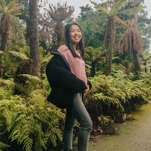 Meet your Posher, Sophia - Picture 1 of 1